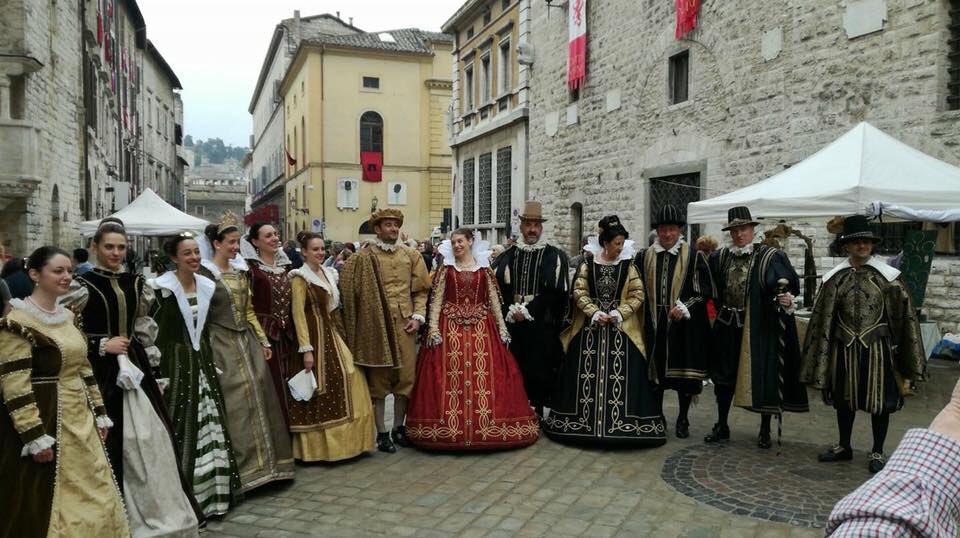 RinascimentoWeb's tweet photo. Il #rinascimento invade Narni https://t.co/eRWc2upBqP