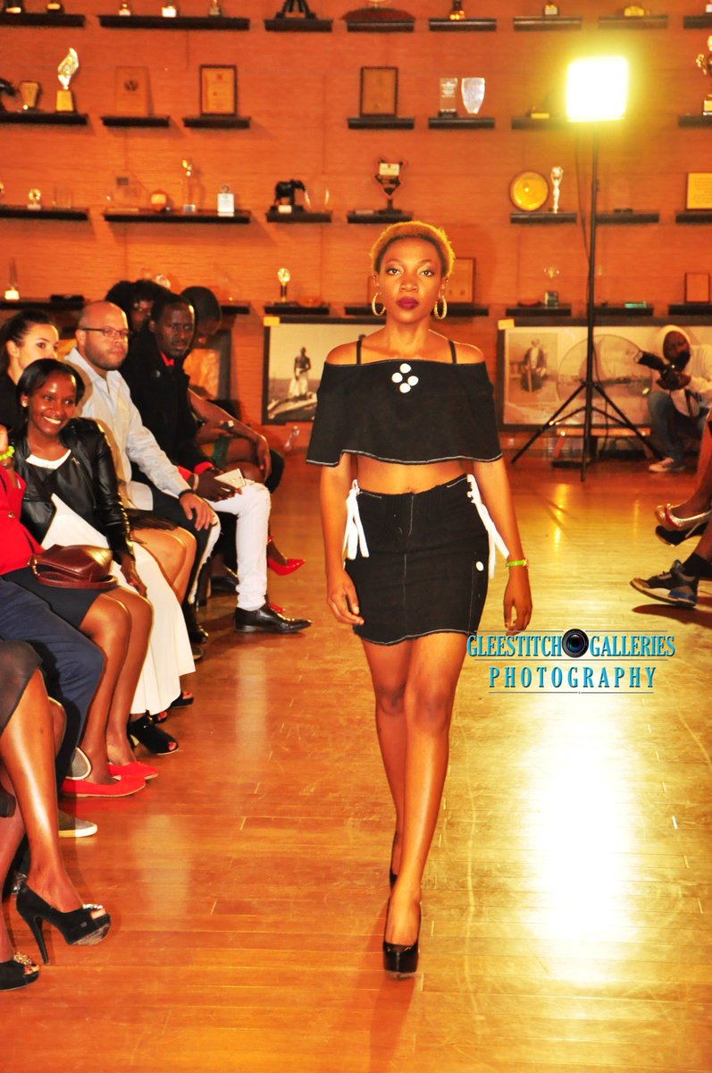 IanYatich's tweet photo. Fashion models catwalk down the runway showcasing stunning African designs
#Fashion #FashionPhotography #Models #AfricanDesigns #FashionKe #Nairobi #Kenya #KenyanDesigns #KenyanDesigners #Nikon #NikonKenya #Runway #MyBlackIsBeautiful #AfricanModels #KenyanModels https://t.co/D46TqIjBGH