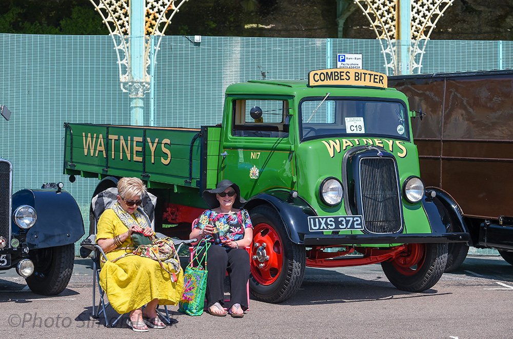 simondackpix's tweet image. Steamy Day in Brighton at the Historic Commercial Vehicle Run @AlamyNews #HCVS #historicvehicles #Brighton @Vervate @brightonargus