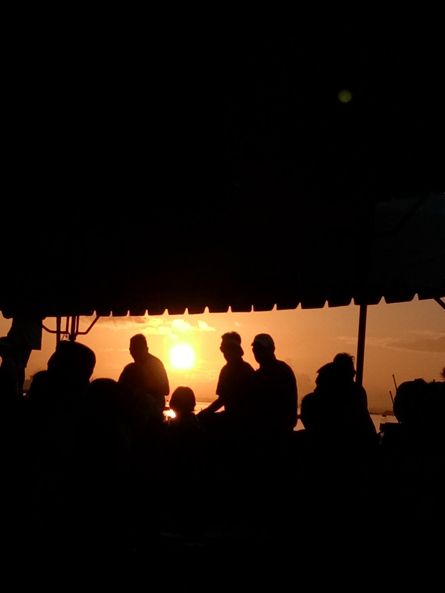 mprinchez's tweet photo. Sunrise. New day.  New beginning. New hope. New life. Rise Africa! 

#INCwalktofightpoverty https://t.co/eaGGfxkQMD