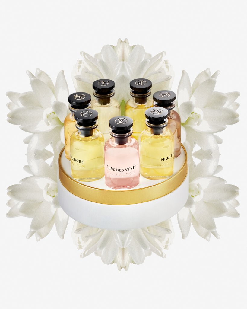 Louis Vuitton on X: When it's impossible to choose. The #LouisVuitton Miniature  Set allows her a collection of #LVParfums. Find it at    / X