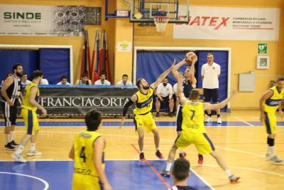 Play Off Gara 1: sfuma l'impresa dopo una bella rimonta ! ARGOMM ISEO - MAZZOLENI PIZZIGHETTONE 92-83 dlvr.it/QRxXTV