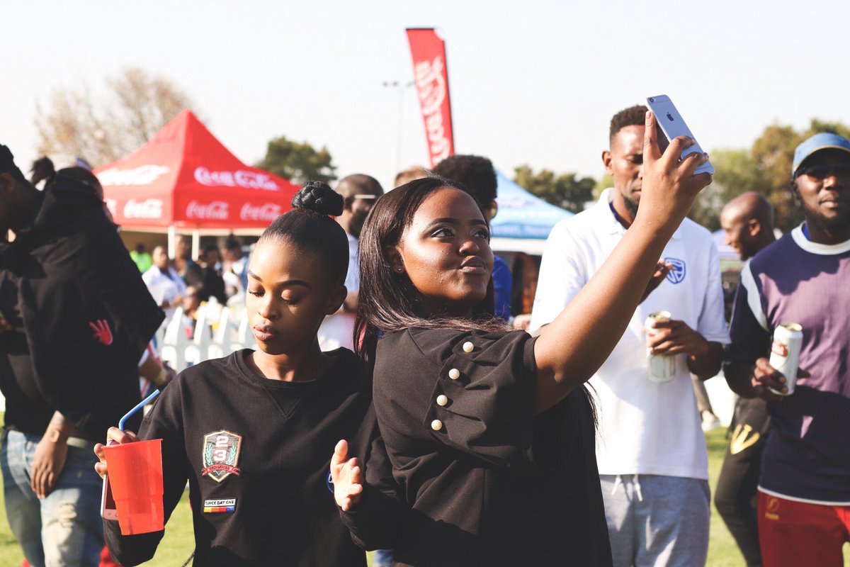 HeBe_Proper's tweet image. Just out here at #CookOutSunday playing around with my cam