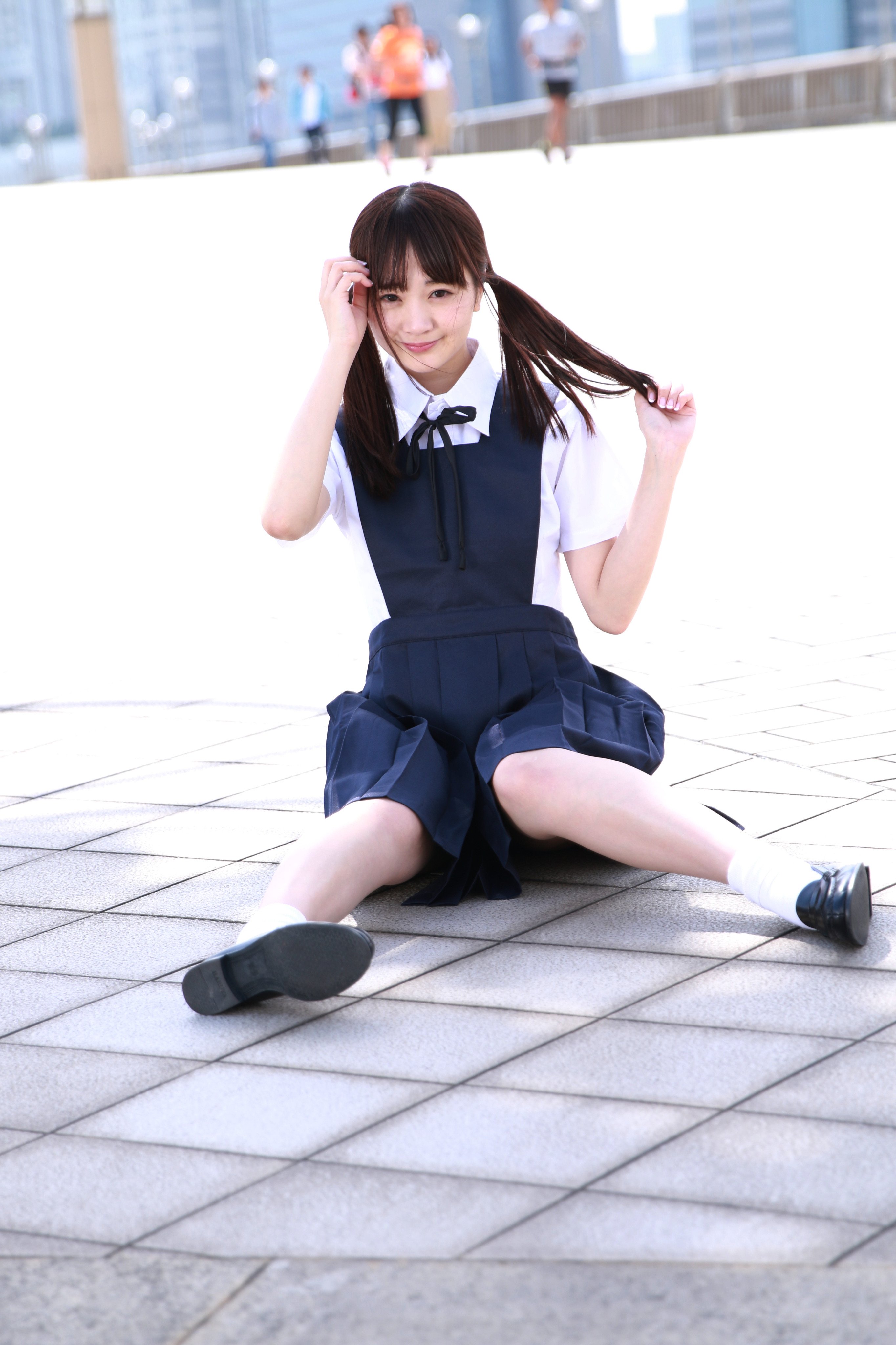 浜田翔子　撮影会 ワードルフ в X: „清楚な制服姿のグラビアアイドル・歌手・女優の浜田翔子 (@shokohamada )。 強風の吹く橋の上で撮影。  (2018.5.6 15周年撮影会 夢の大橋) #浜田翔子 #15撮影会 https://t.co/HSC9Tsjc35“ / X