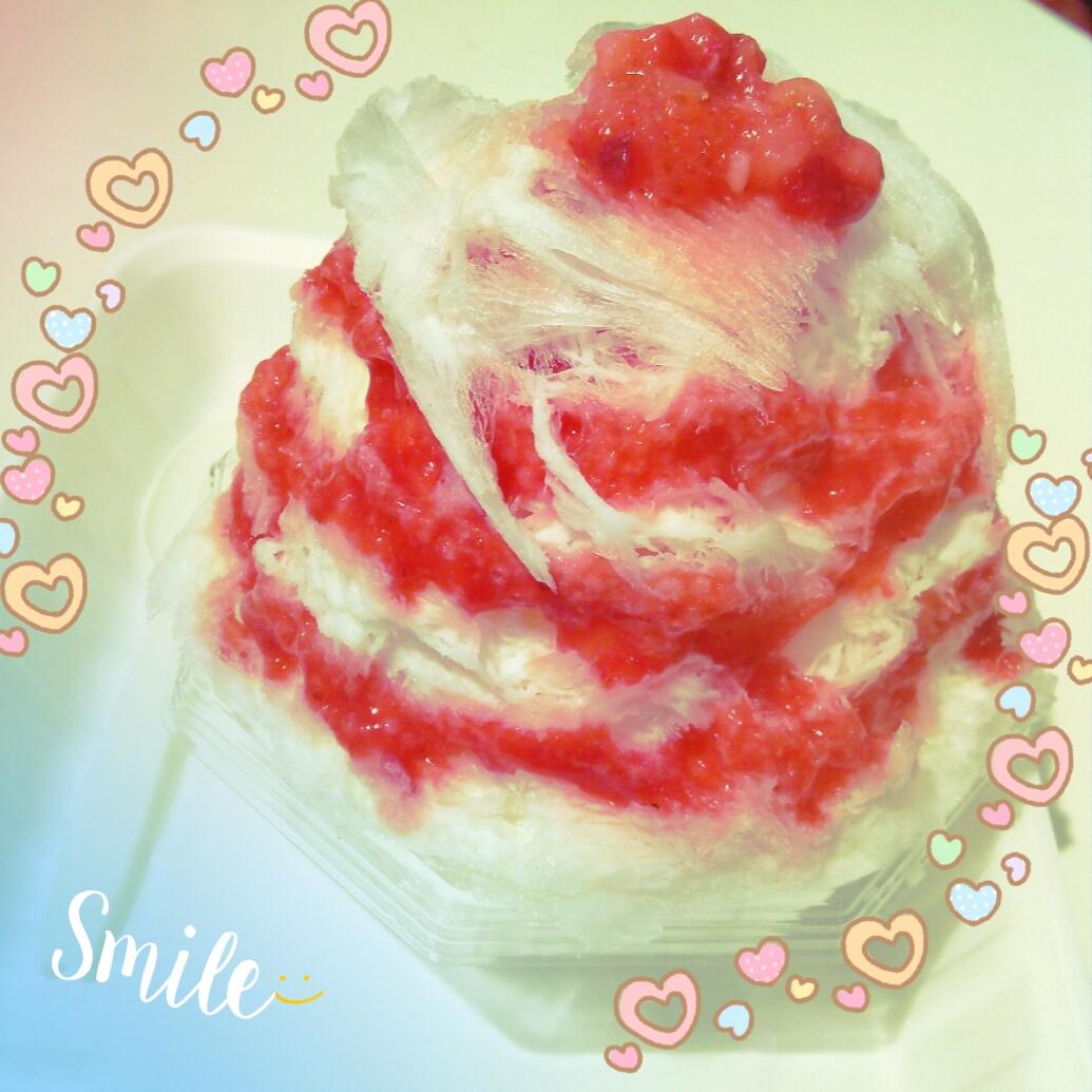 tomochincnu's tweet photo. ずっと食べてみたかった
雪うさぎのかき氷(*´∇｀*)

メロンは完売しちゃったけど
紅ほっぺいちごミルクにしました《*≧∀≦》 https://t.co/YMAm0vDbQr