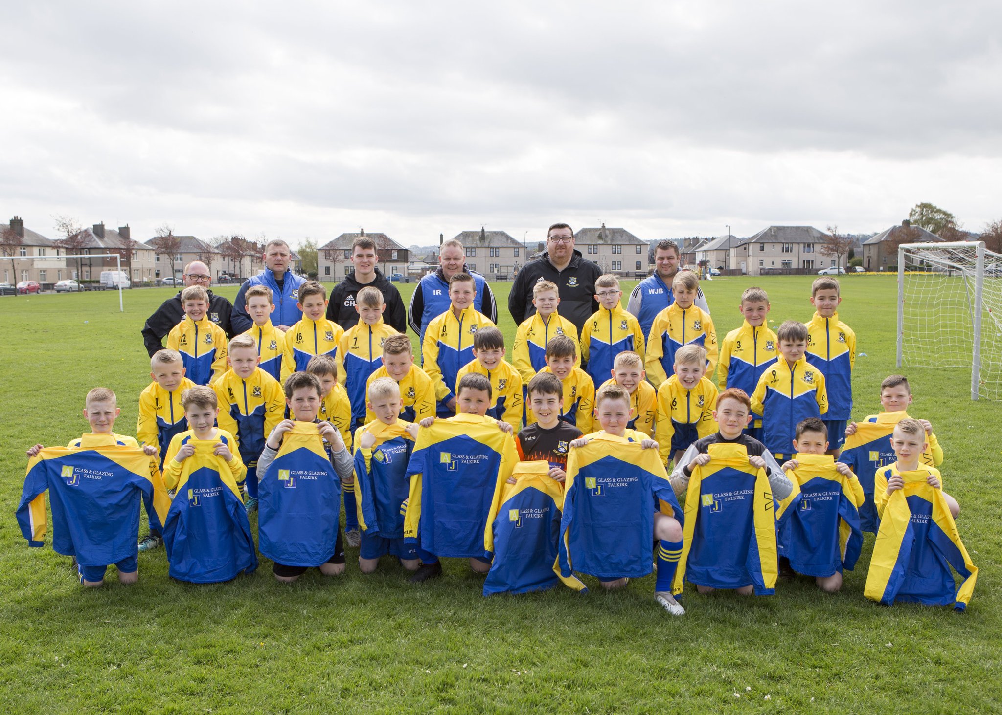 Grahamston Fc 2006 On Twitter New Kit Launch This Morning Boys Are Looking Great In The New Kit Thanks To Our Sponsors Sure Fit Scotland And Aj Glass Falkirk Kit Supplier