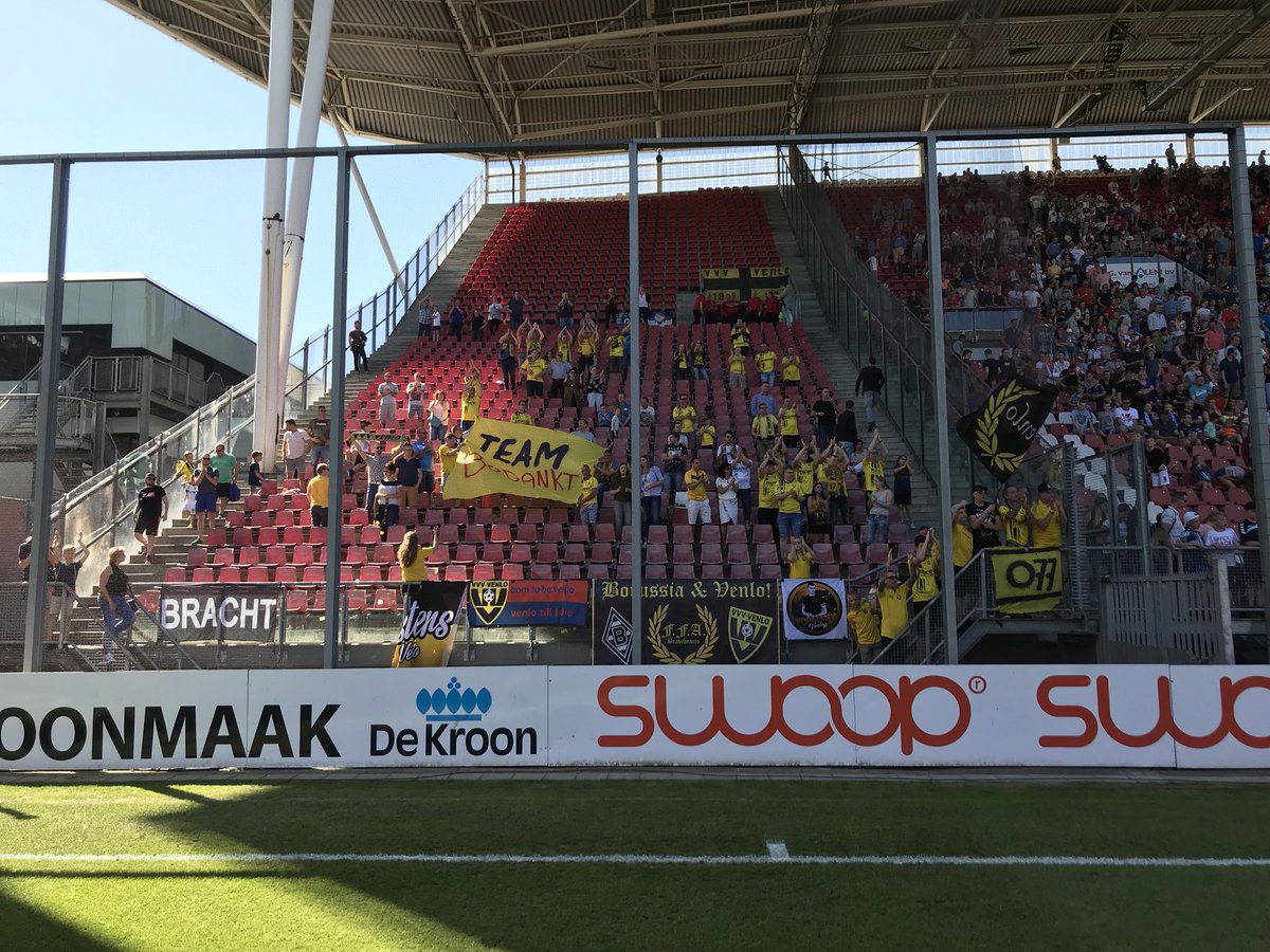 VVVVenlo's tweet photo. 👏🏻 | Bedankt voor jullie steun in Galgenwaard! Goede terugreis en tot komend seizoen! #UTRVVV #FCUVVV https://t.co/MUHrmTBmLo