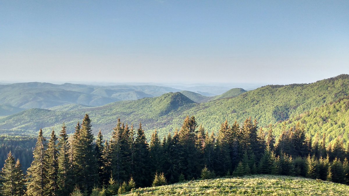 Duncbye's tweet photo. Stunning scenery from my first day in Romania in the mountains in Transylvania #offpatch https://t.co/4CaEIjCLS3