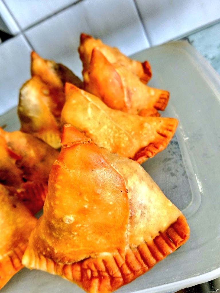 gautamnitin's tweet photo. Samosa @CopperSpices #navan #meath #boynevalley #food #irelandancienteast https://t.co/on93FDZsy9