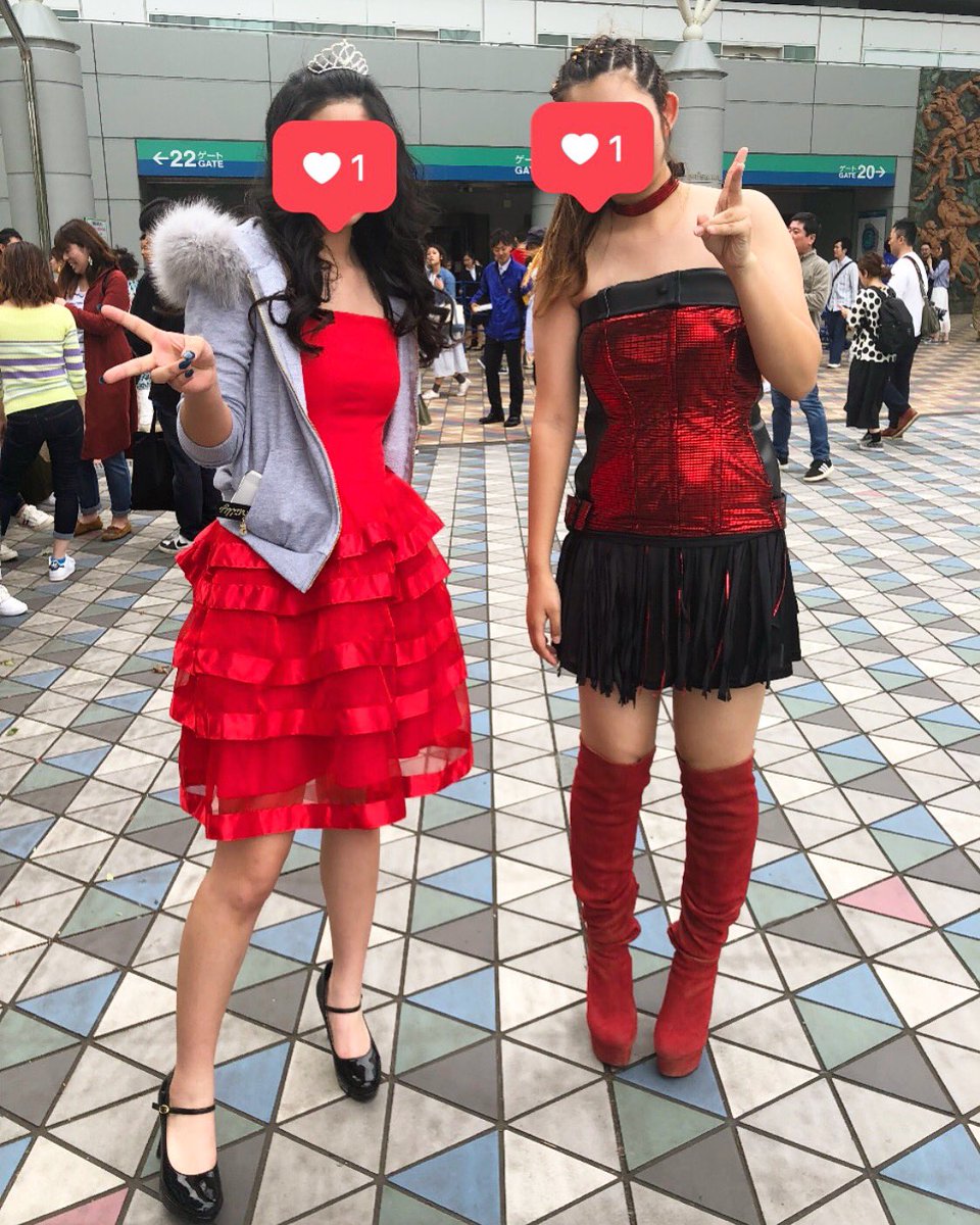 amumai21's tweet photo. 5月3日最高でした!最初から最後まで泣きすぎて目腫れた( ; ; )笑 写真撮ってくれた方々ありがとうございました!😍 #finallycode #finallyphoto #安室奈美恵 #東京ドーム #アムコス #手作り https://t.co/J1igfRYo6u
