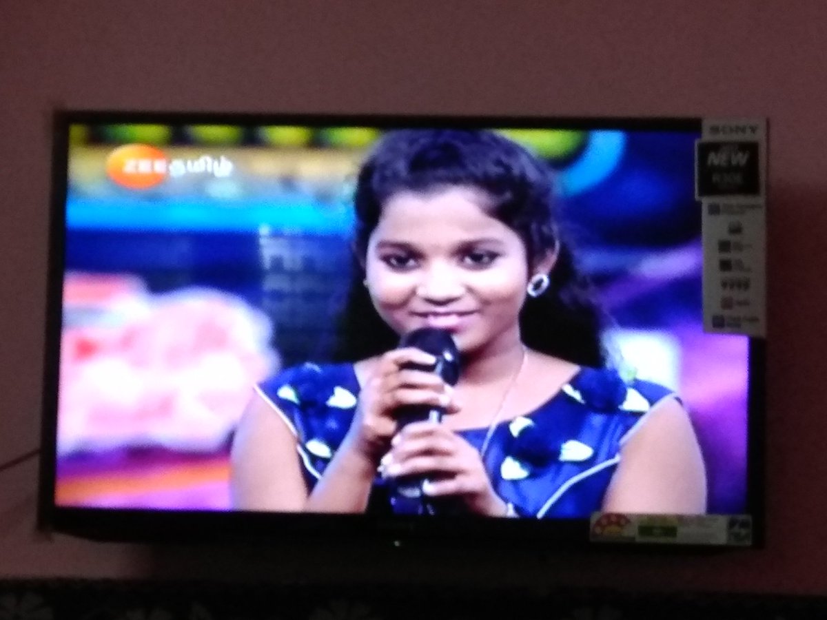 PearlKalangiyam's tweet photo. 😍😍😍 @ZeeTamil @ArchanaChandhok #SaReGaMaPaLILChampsSeason2 திறமை௧்௧ான மேடை #SRGMP
#Tenkasi #DevaTharshini ❤really gud 🎤ma.... 😍😍😍திறமைக்கு வாய்ப்பு #ஜீதமிழ் #சரிகமப #BestofLuck ma👍💯 ur dreams will come true...God Bless you ma 🙏 https://t.co/aGgSYRPe4U