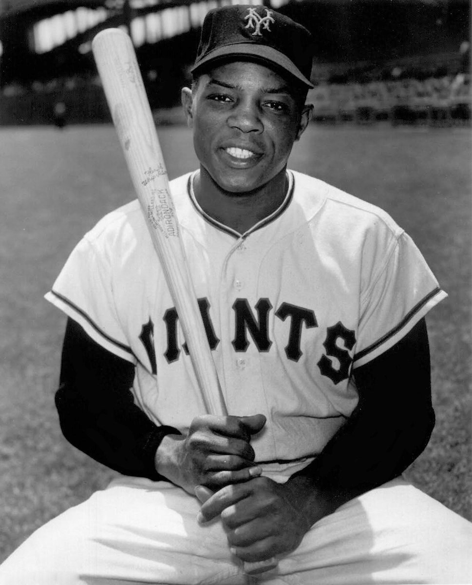 baseballinpix's tweet photo. Happy birthday to one of the greats, Willie Mays! https://t.co/gDevlnEvap