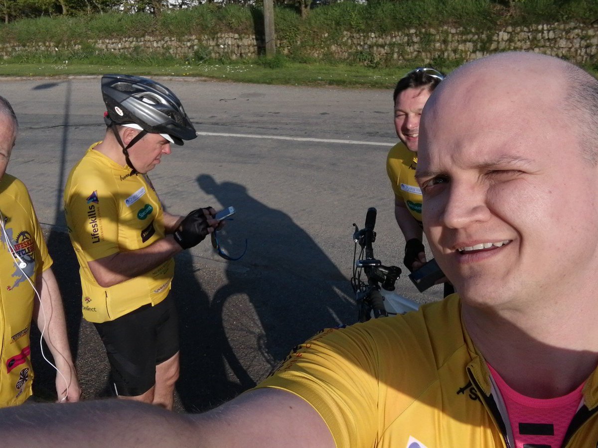 AndytheBalrog's tweet photo. 50 miles in, 10 to go on day 1! https://t.co/gNNp5lOZaE