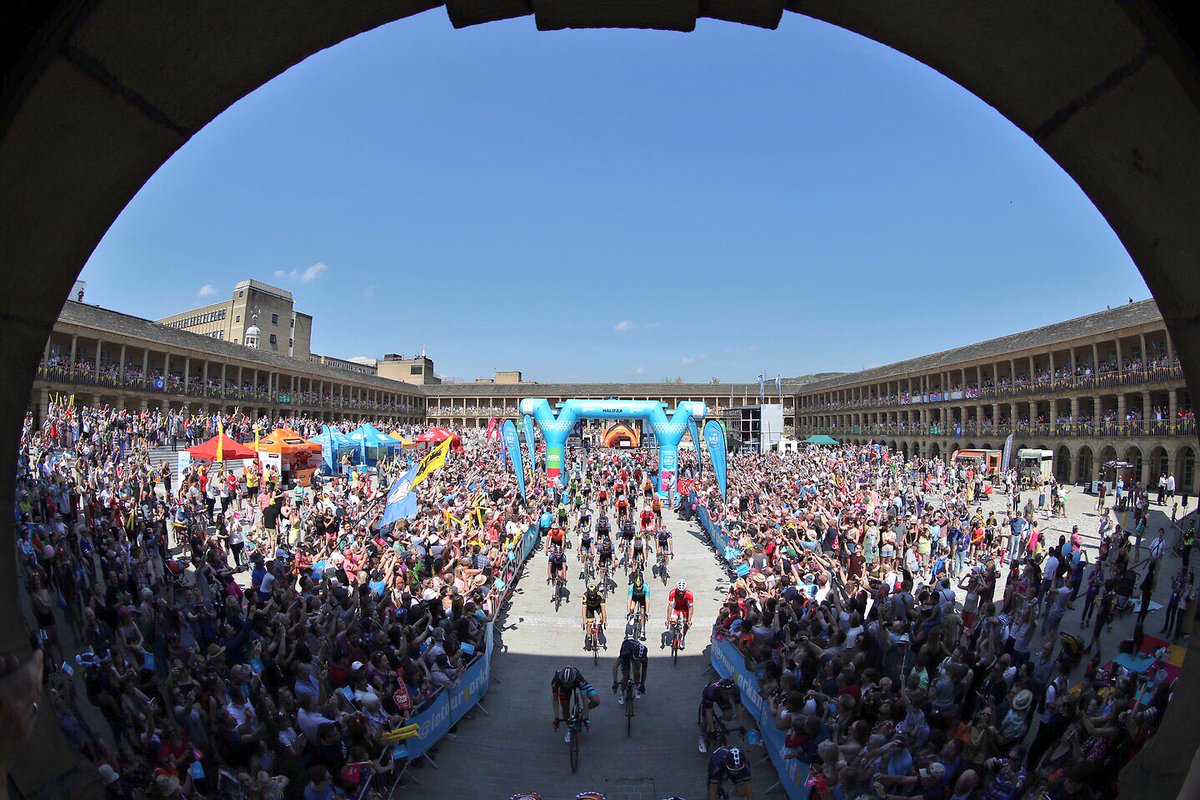 letouryorkshire's tweet photo. A message to the fans who have lined the race over the last four days: 

You make the Tour de Yorkshire. Thank you. 

💙💛 #TDY 💛💙 https://t.co/ZMAOddcayN