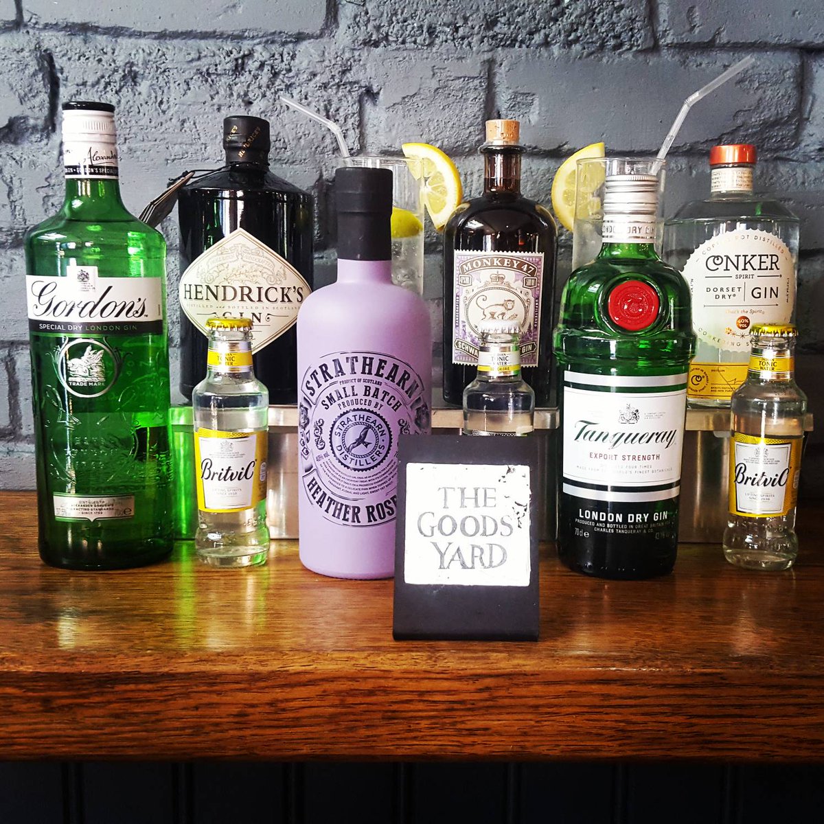 thegoodsyard's tweet photo. No work tomorrow!!😁 so seen as you don't have to get up early, why not pop on down to The #GoodsYard tonight and grab yourself a #drink. We are sure after all the bbqs that your cooking today a nice cold #GinandTonic will be the #perfect way to end the day 😉#broadstone #joinus https://t.co/4cFURkov8n