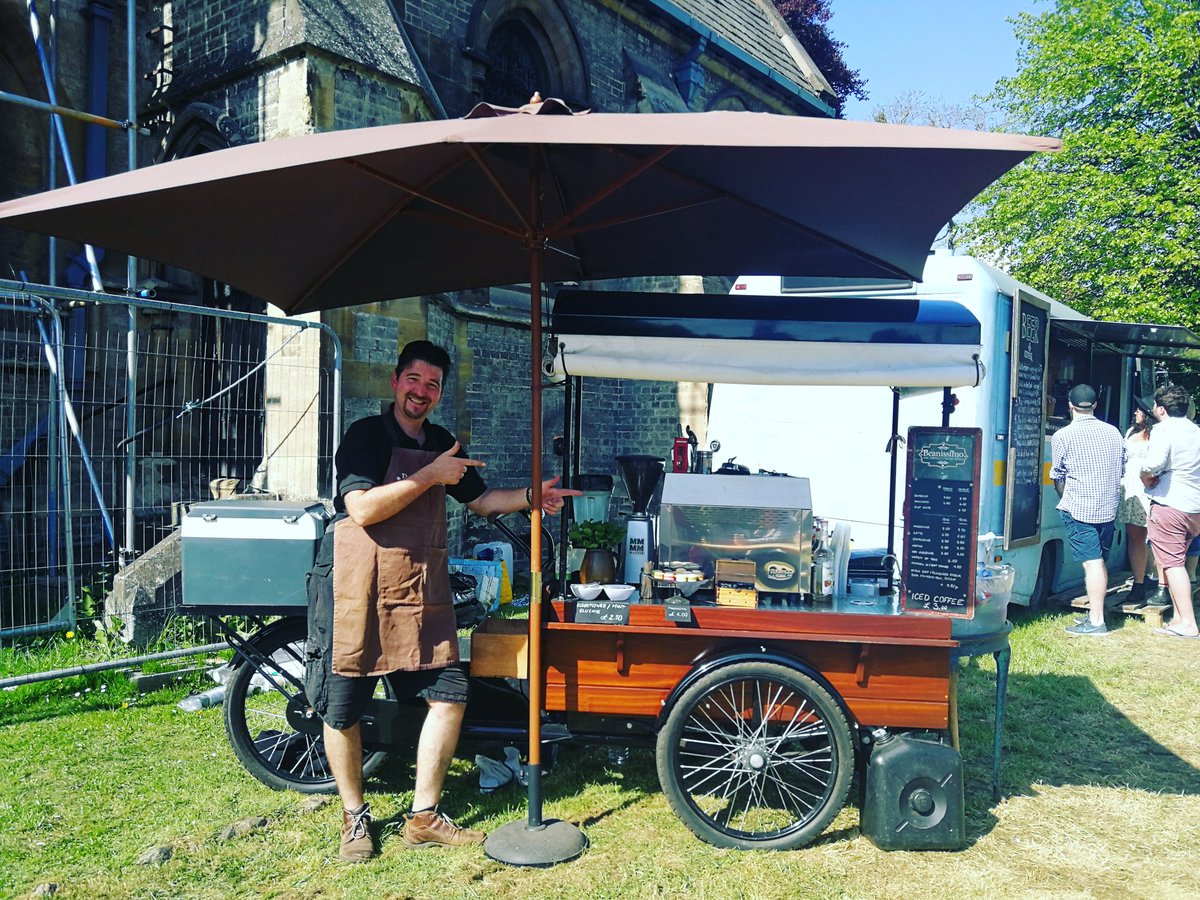 ThirstyCamb's tweet photo. We have @BeanissimoCB1 Andy here at #biergarten2018, with mint/elderflower slushies and iced coffee alongside his regular stuff. https://t.co/yAEjFcbiuZ