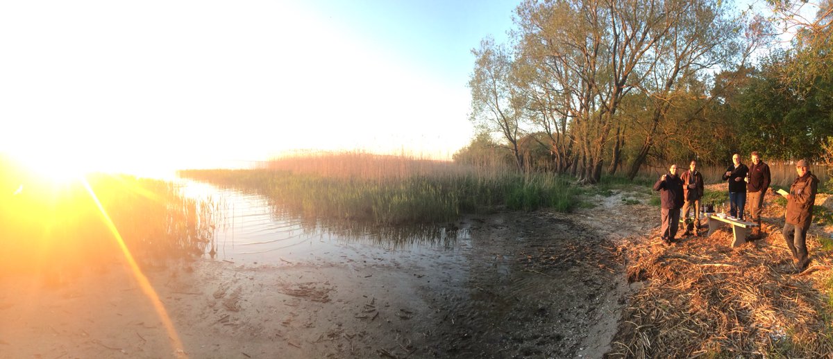 JacobdeBruin's tweet photo. De eerste broedvogeltelling zit er weer op in de #OdraDelta #twinning @Eurosite Medewerkers van @Natuurmonument helpen de kleine natuurbeschermingsorganisatie #EUCCPoland met monitoring en beheeradvies https://t.co/dD7c4zLcCF