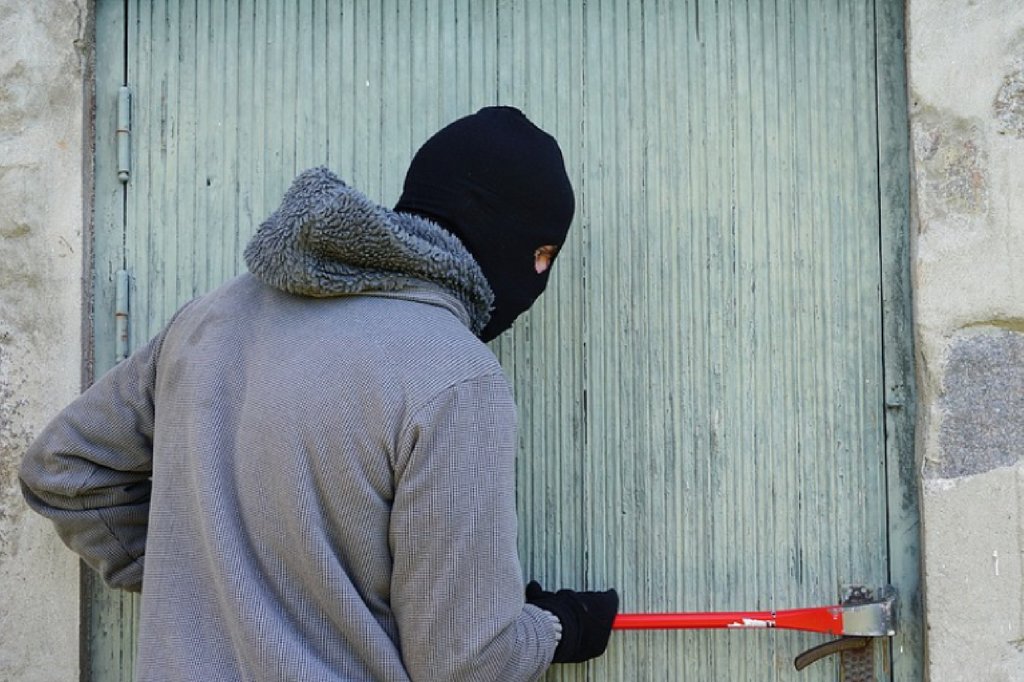 angel_secure's tweet photo. Reports show 3 #Burglaries in #Sutton over the past 2 months, with allegedly  4-5 thefts occurring in a single week. See the scary news in A Worrying Increase of Burglary in Sutton @ https://t.co/1p21FzaqBG Contact us for FREE site survey for #BurglarAlarm &amp; #CCTV #KeepingYouSafe https://t.co/vLewynM4d7