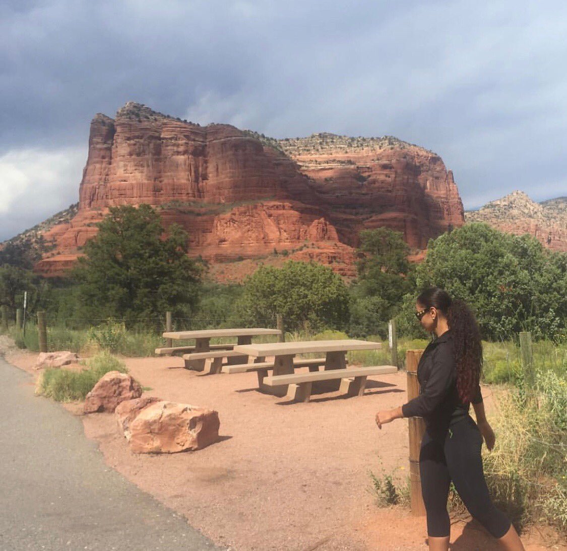 MYAPLANET9's tweet photo. #SimpleThings #Sunday hiking at #RedRockLoop #Sedona #AZ #2015 #naturelover 🏃🏽‍♀️🌵🌳🌞 https://t.co/XzhDEgPWqk
