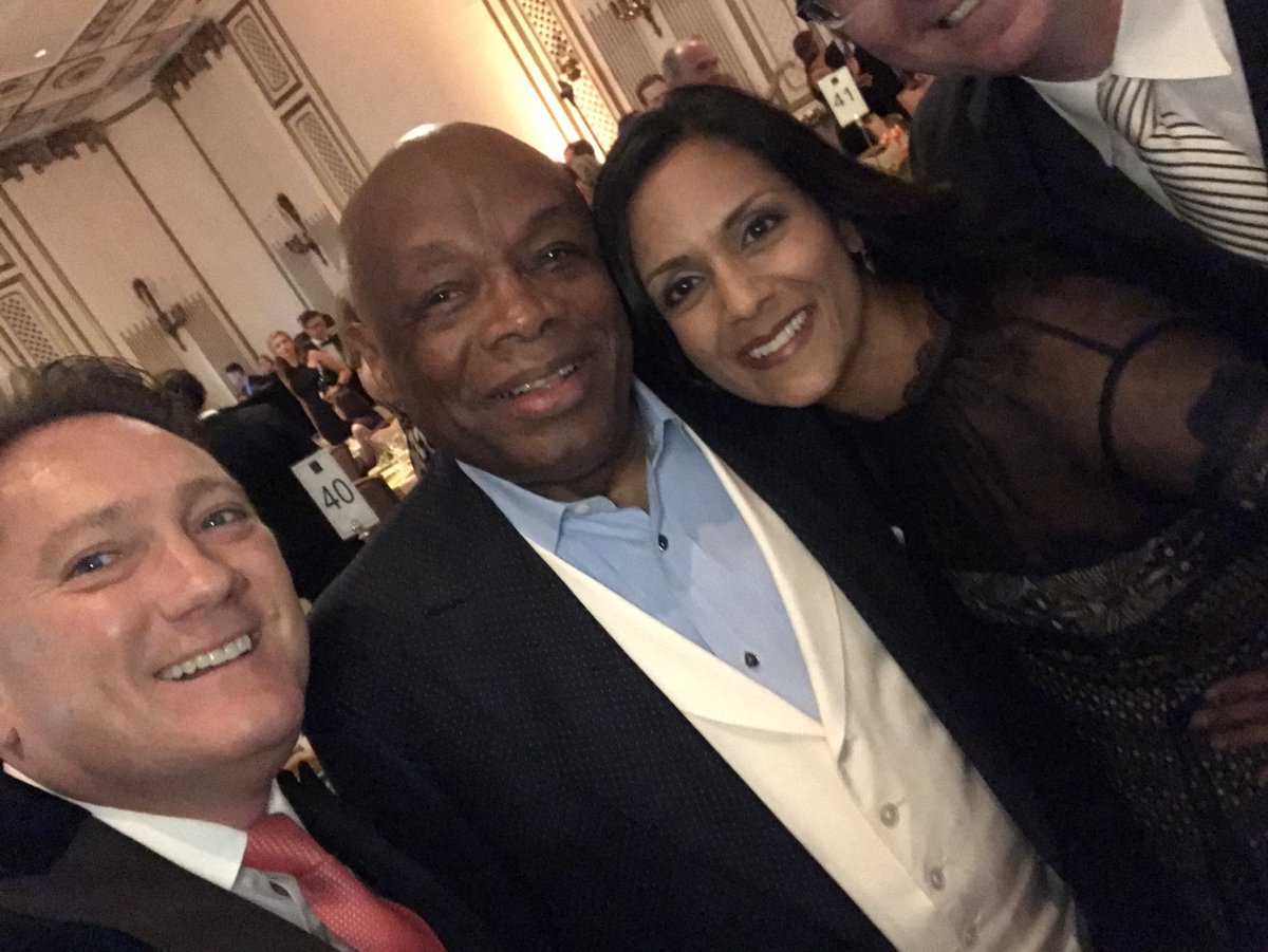liammayclem's tweet photo. #sfauctioneer ๐โค๏ธ๐
Thank you to my co-Host @MsDas raising the bar to โ11โ for @RaphaelHouseSF
The #OneHomeManyHearts Gala was a super success giving HOPE & a HOME to the those in need in San Francsco. And look Mayor Willie Brown was there too @PalaceHotelSF #RaphaelHouse https://t.co/6oejRPJsR6