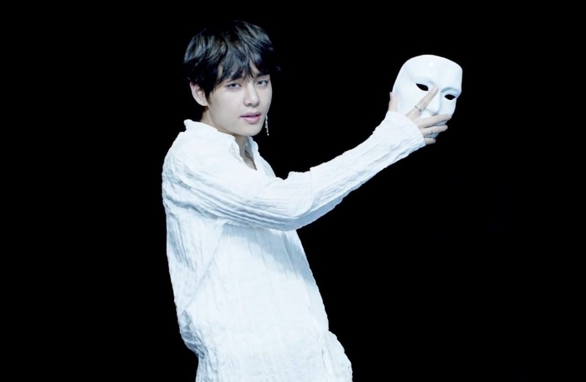 AjaCelestin's tweet image. Okay whAT
MAJOR #OperativeFive VIBES! 

☪ MASKS
☪ ORANGE
☪ THE FACT THAT FIVE HAS BEEN OUR ANNOUNCEMENT HEADER FOR #TTEOTS CHAPTER 01
☪ PROBABLE RELATABLE FIVE LYRICS
#BTSxTTEOTS for real.