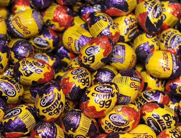 UCLPALS's tweet photo. 1.5 million creme eggs worth of energy was saved in the #UCLSwitchOff this Spring! If we switched off every weekend we could save 200 tonnes of Co2 & £72k in energy bills! Read more here: https://t.co/bdKbEfgAda https://t.co/Qcz2pOuvPr