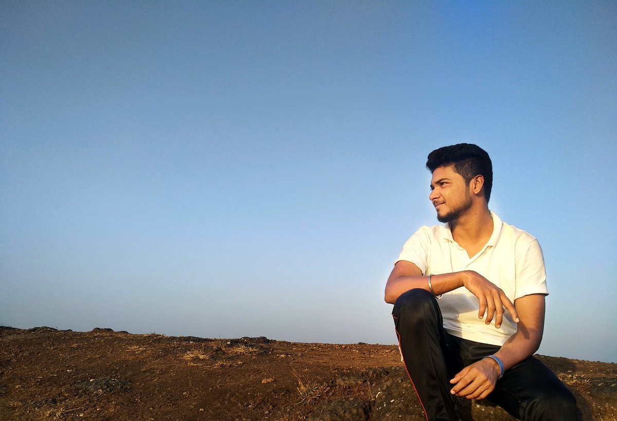 PavanKorade's tweet photo. It feels good to be lost in right direction.... #hiking #clicklove #blueskies #trekklove #mysiblingsarecoolest #mamachghar🤞 https://t.co/5aRPPgUNhm