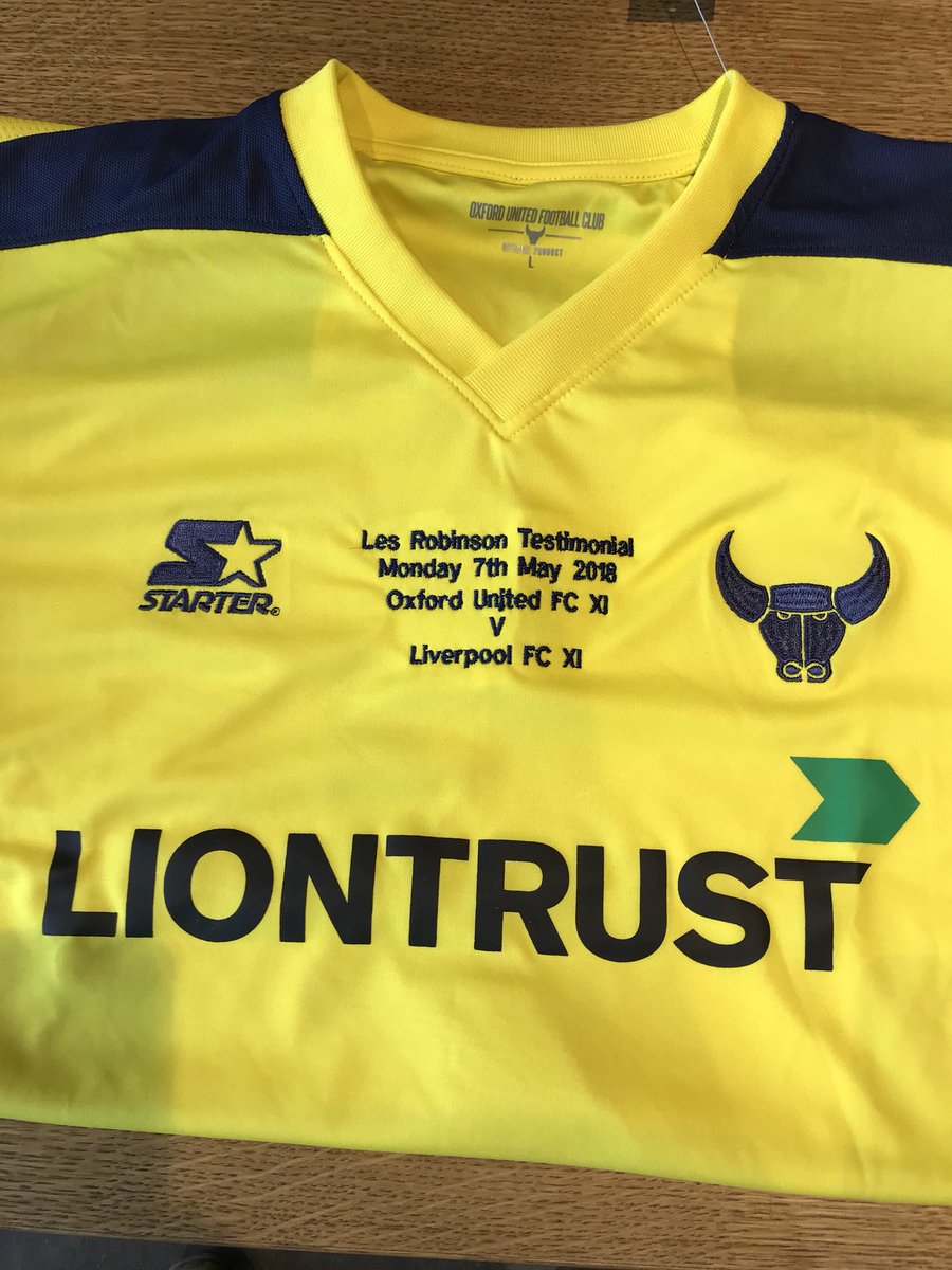 lesrobbo67's tweet photo. One more sleep (if sleep is possible) before tomorrowโs big match #sunnybankholidaymonday #football #oxford11vliverpoollegends #2pmkickoff #kassamstadium #payontheday #lesrobbotestimonial โฝ๏ธ๐๐ https://t.co/yDpL30I7Iv
