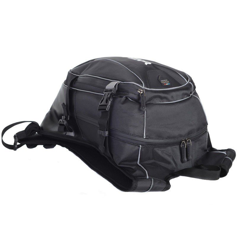 Jemequipefr's tweet photo. ✅ #BAGSTER #productoftheday #bonplan ! Hey les motards, laissez votre #avis sur la fiche produit SAC A DOS BAGSTER TRACK, gagnez -5€ immédiat et peut être -100€ sur votre prochaine commande* ! #JMQ #jemequipe #mareduc #radins  https://t.co/VeiYsvh1eH https://t.co/kXOvpXfYtN