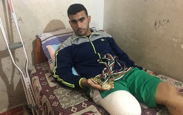Raquel_Marti_'s tweet photo. Mientras el Giro se celebra en Jerusalén, los sueños de este ciclista se desvanecen para siempre. Al-Dali en Gaza ha estado entrenando durante meses,  para representar a Palestina en los Juegos Asiáticos, pero bala de un francotirador israelí ha acabado amputándole la pierna. https://t.co/8Yjf6UHl86