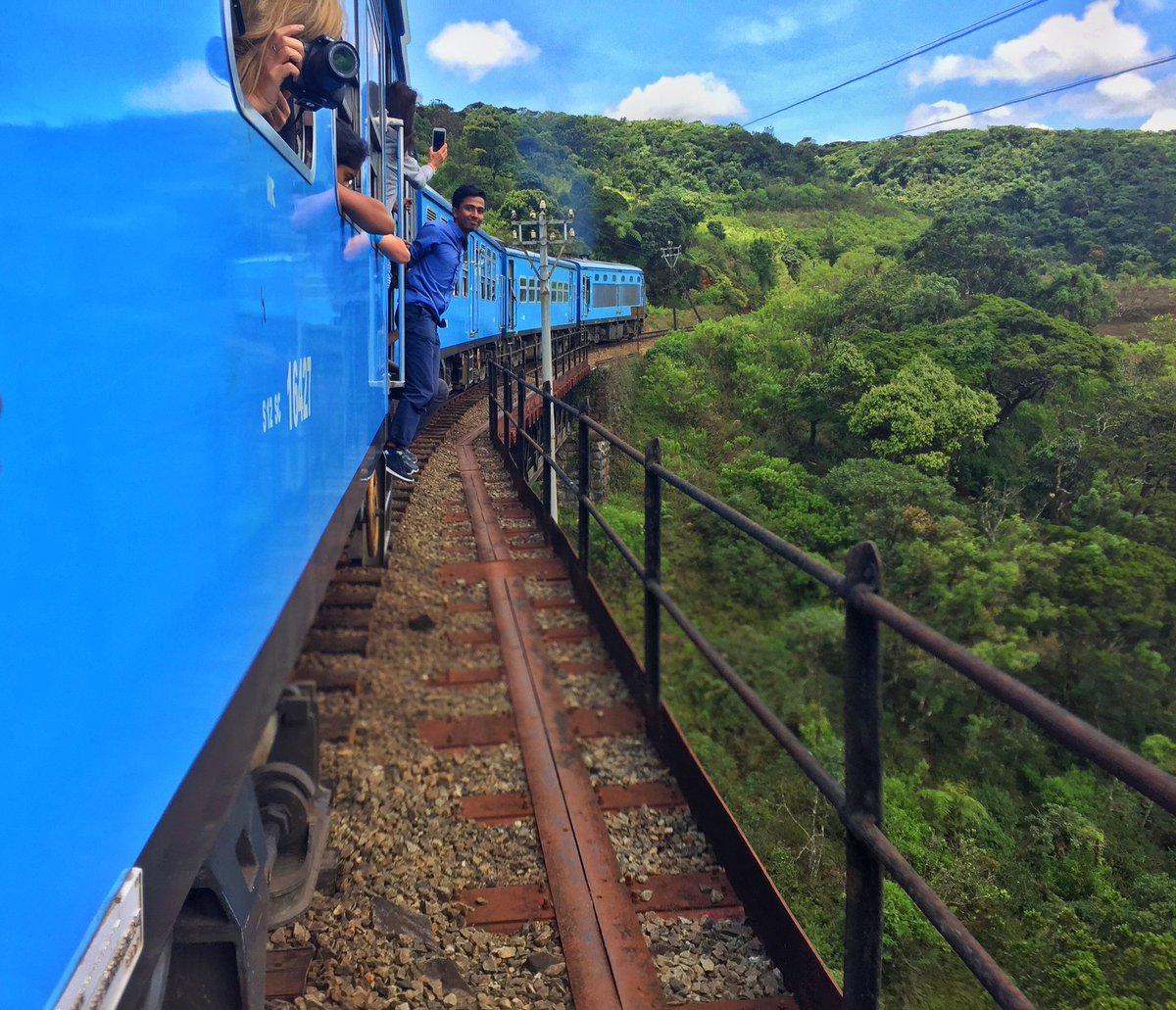 Chamalka_N's tweet photo. Unspoiled Beautiful Ella Sri Lanka 🇱🇰 ❤️
#lka #EllaSriLanka #traveldiaries #traveling @ellasrilanka https://t.co/6gszJqQGCI