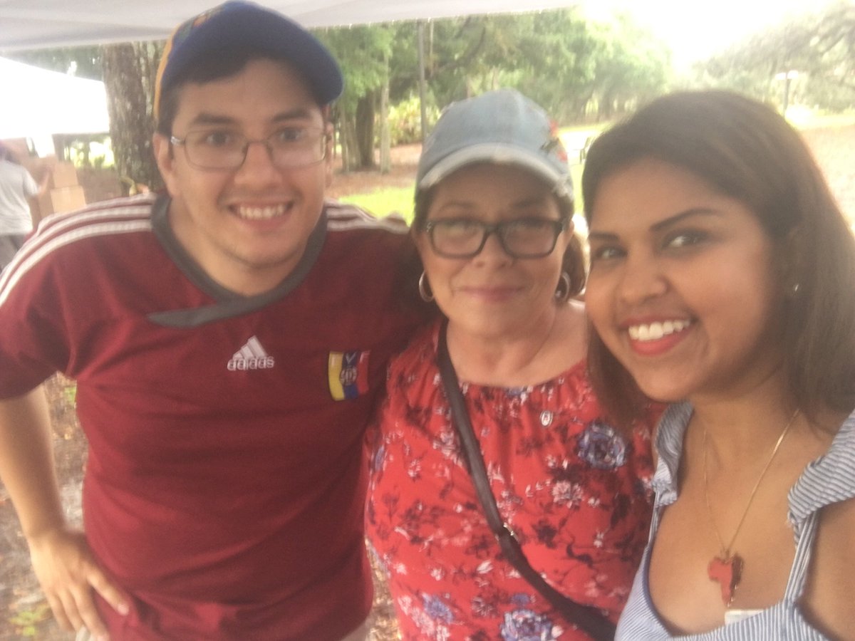 jadabuare1's tweet photo. Sharing our vision with the Venezuelan community in central Florida
#LeadRigh #TeamCFL
@BonitaScase @alex_lesk https://t.co/0t9bM4KTvg