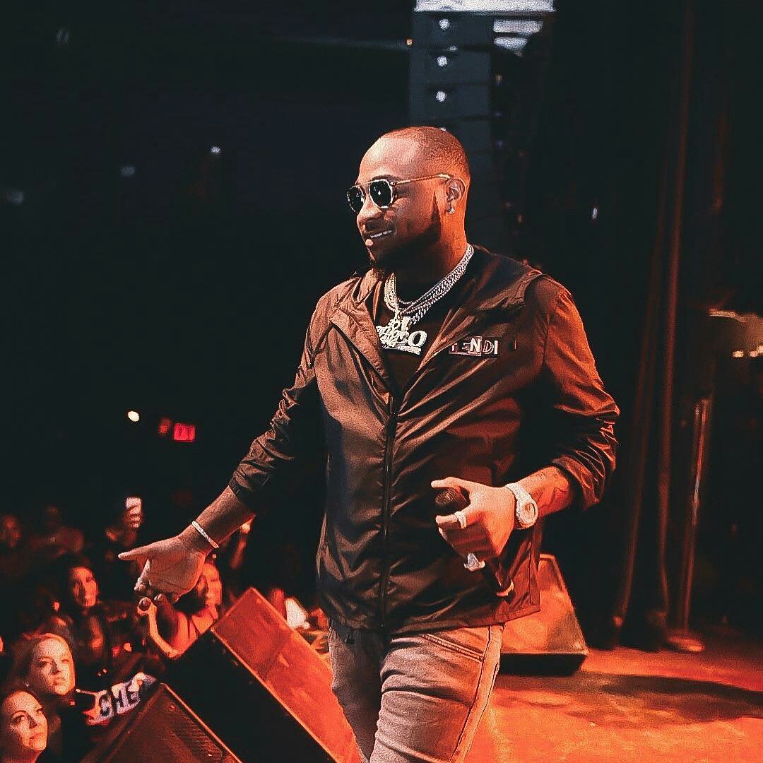 234vibes's tweet photo. Congratulations #OBO @iam_Davido on your tripleawards at the #12thHeadies
#artisteoftheyear #bestpopsingle #songoftheyear
#234vibes https://t.co/EdUCLeusYI