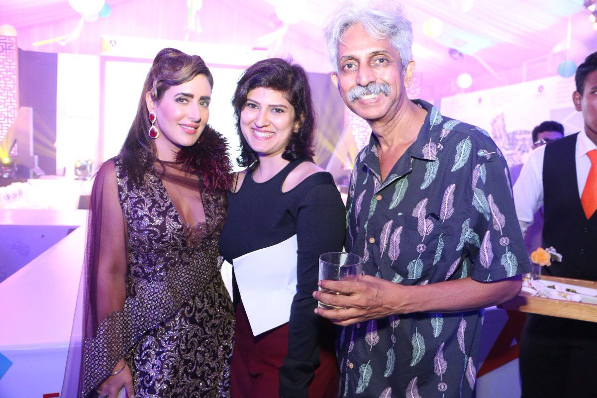 summerfest54's tweet image. The who’s who of fashion world has come down at #SantacruzSummerFest for a night of glitz and glamour. #Avenue54 #RadiusDevelopers @Priakatariapuri @radiusdeveloper