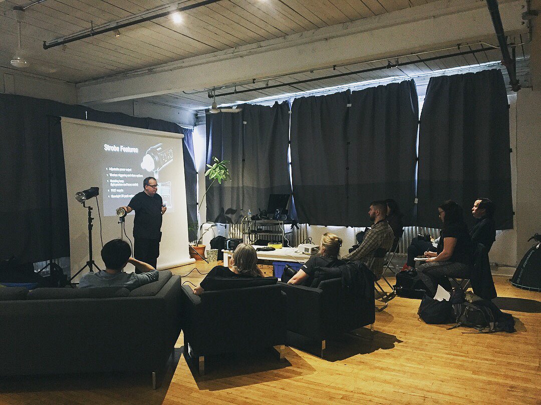 Studio311_ca's tweet photo. A great spread of eager learners today in #Studio311 at the @lightingwithjames workshop!
https://t.co/hyY6Akwhnh
#riversideTO #toronto #canada #torontostudio #studiolife #loftstyle #torontophotographer #torontomodel #spaceify #torontoworkshop #torontophotography https://t.co/ymPoqxu6SE
