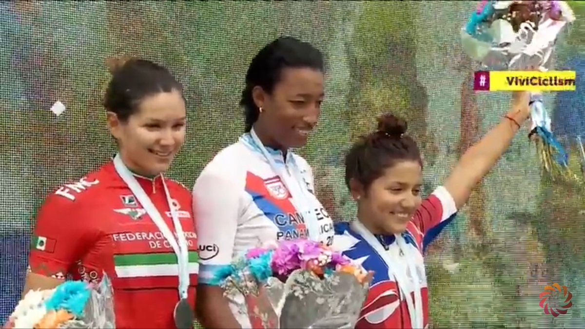 wrsimagenes's tweet photo. @yareliisalazar se cuelga la medalla de plata en la prueba de ruta del #PanamericanoDeRuta 2018 https://t.co/xXrvRLOAUa