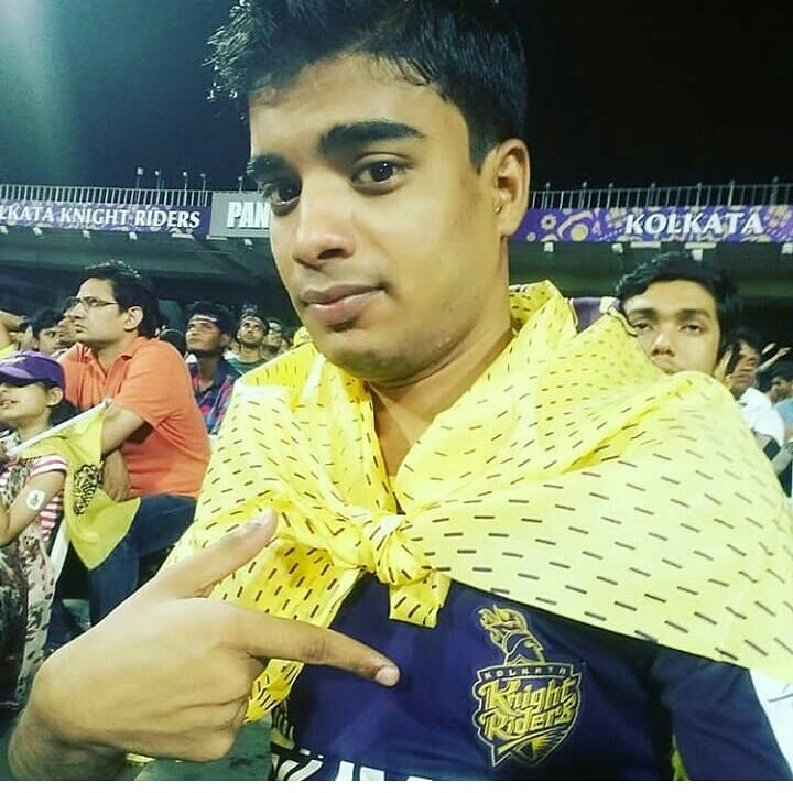 md_aj786's tweet photo. @NokiamobileIN @KKRiders Ek Team ek nara,
sabke dil mein naam humara..
jung hai maidan mein,
aas hai har dil mein,
jeet ka zanda lehrana hai,
iss bar #IPLtrophy  jeet na hai... #PlayUnited   #KKRHaiTaiyaar #KKR https://t.co/yJQx1kNWsB