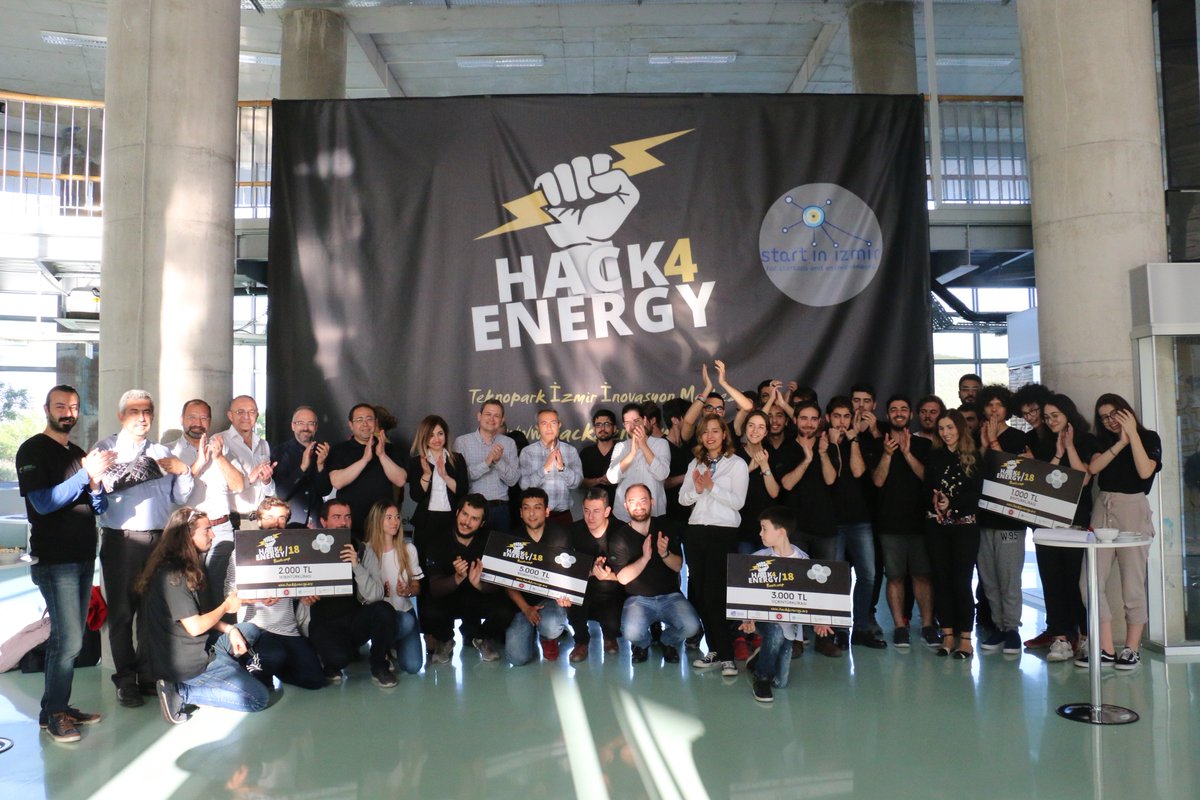 Teknoparkizmir_'s tweet photo. Dün sabah başlayan #Hack4EnergyBootcamp2018 ödül töreni ile son buldu; kazanan yine girişimcilik oldu. Tüm ekipleri alkışlıyor; değerli katılımcılarımıza teşekkür ediyoruz. https://t.co/gs07RWVqwT