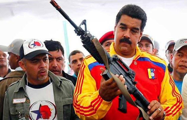 Nicolás Maduro is accusing his opponent in upcoming presidential elections of wanting to "sell out" the country and stating that, if necessary, he will defend the revolution by force of arms. #Venezuela
hrld.us/2HOf9mI