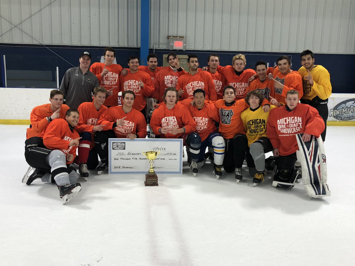 MI_PreDraft's tweet photo. Voodoos win! The Powassan Voodoos defeat the Windsor Wings 5 - 1 to win the Championship Trophy! Congratulations boys! https://t.co/kMngH3rV1U