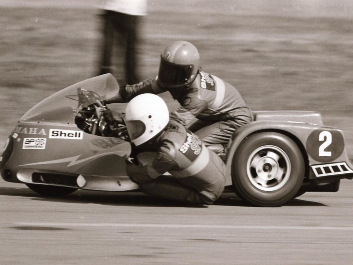 TappetTwo's tweet image. Sidecar action from Colerne Races August 1976....