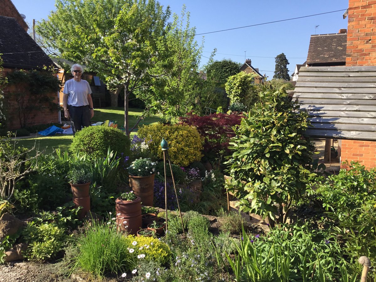 Bridgerenewal1's tweet photo. Will be joining in with opening the garden tomorrow - come on over if you are in the Cropredy area! https://t.co/aGbc4oqpqF