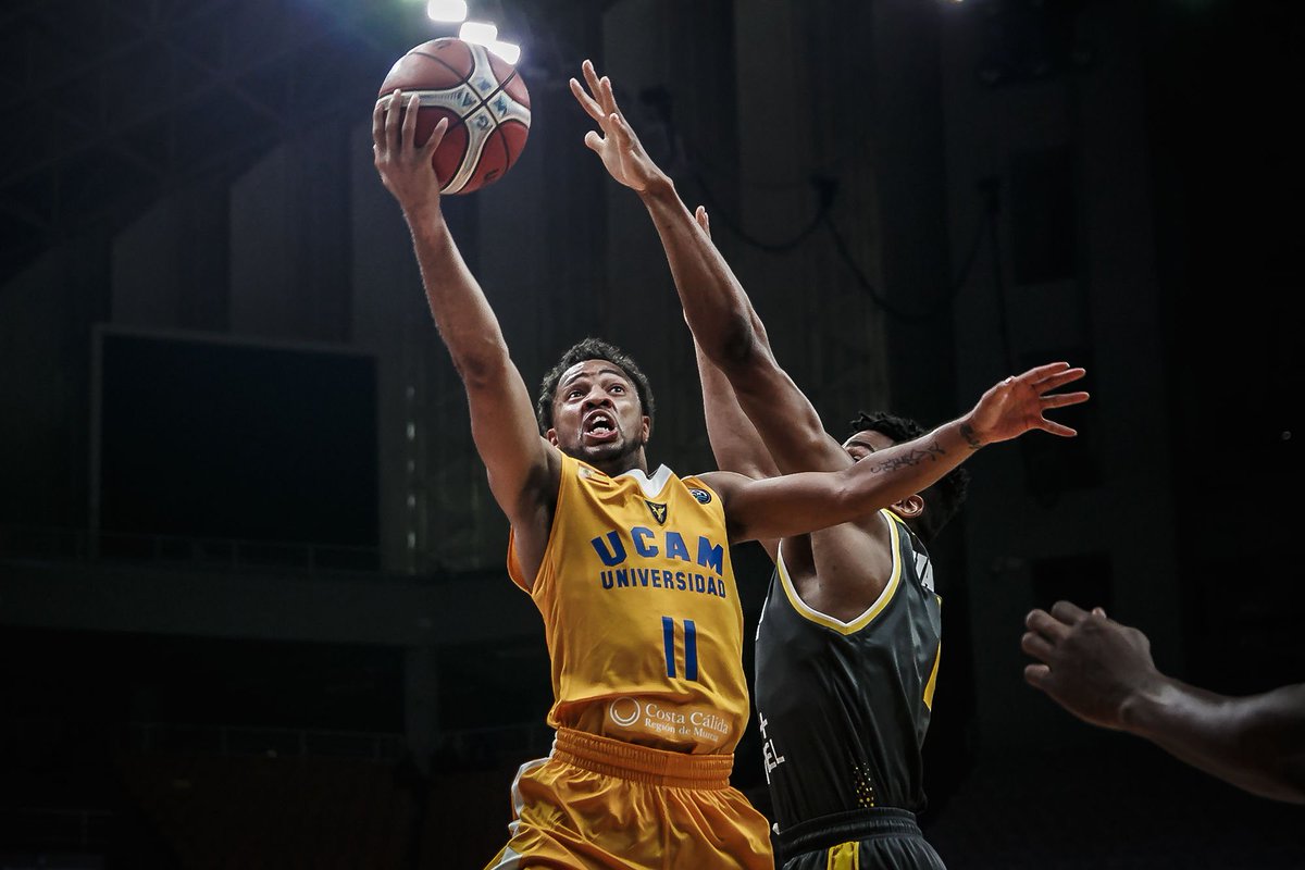 Finaaaaaaal. MHP Riesen, 74; <a href="/UCAMMurcia/">UCAM Murcia</a>, 85. Los murcianos son terceros en la Final Four. Gran participación de los de <a href="/ibonnavarro/">Ibon Navarro</a>