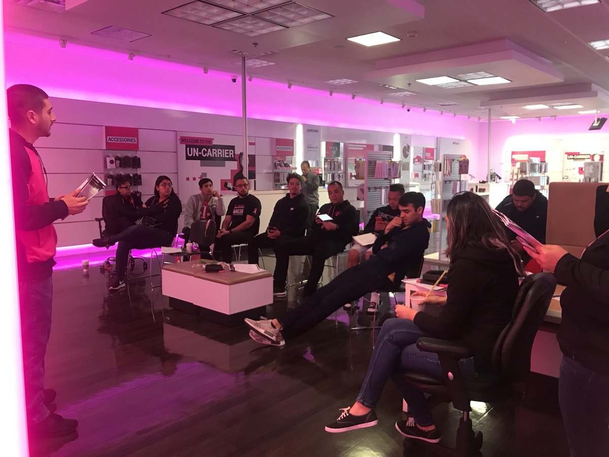 lmaxwell73's tweet photo. Getting our knowledge with @cmartinez7777 at Mowry! #Unstoppable #tmobileconnect #skillspractice #TMobile @aimzworld @atejano01 https://t.co/f1OcZiD9Sz