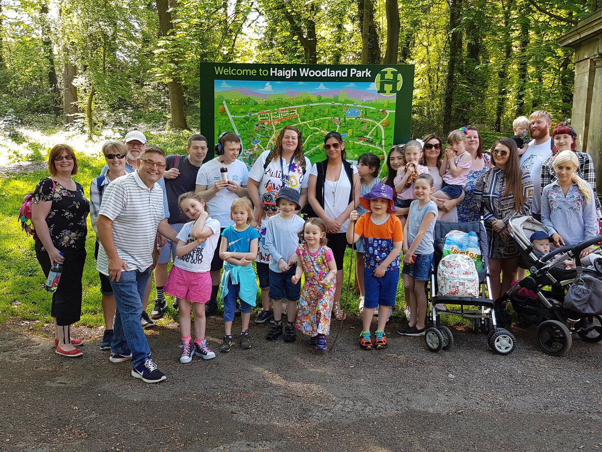 <a href="/CllrChrisReady/">Cllr Chris Ready</a> <a href="/HSJFoundation/">Hop Skip and Jump</a> <a href="/james_jmw/">JamesW</a> <a href="/WigToday/">WiganToday</a> <a href="/WiganCouncil/">Wigan Council</a> @ANowellWIG @Lord_PeterSmith <a href="/AlisonMc_F/">Alison Mckenzie-Folan</a> <a href="/roundlynn/">Lynn Round</a> Cllr Chris Ready with children this morning at Haigh