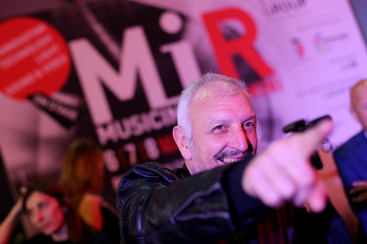 IEGexpo's tweet photo. Quali caratteristiche deve avere un concerto capace di battere il primato mondiale per il più alto numero di spettatori paganti?
Oggi a #MIR2018 le testimonianze di tecnici ed organizzatori del concerto di @vascorossi #ModenaPark2017
#IEGinterview
https://t.co/qq0AXlIHF6 https://t.co/5oXLqq1P6y