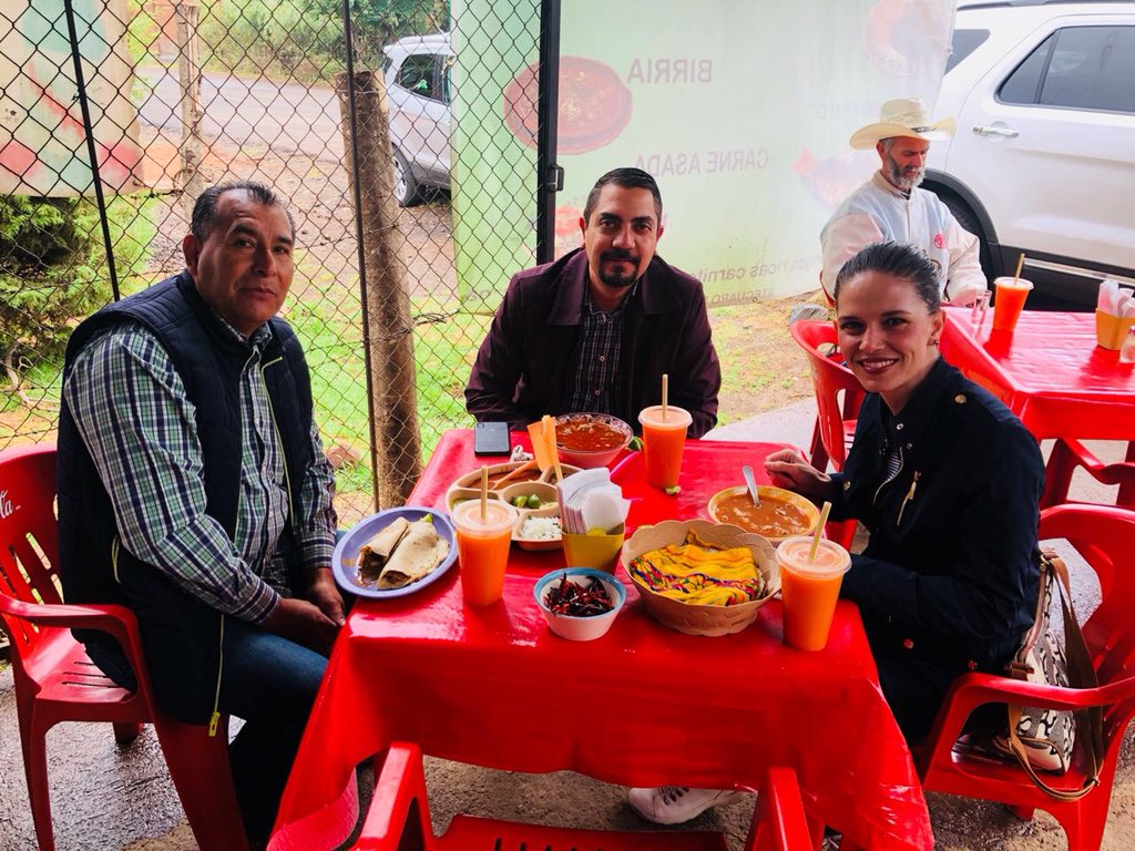 daniDlosantos's tweet photo. Comenzamos el domingo con un delicioso menudito en Atécuaro. https://t.co/mXQ5eSX90m