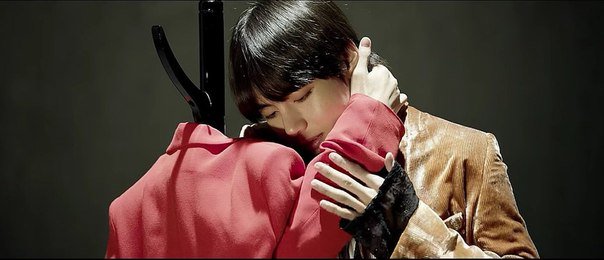 Chyh_Chu's tweet image. Зачем учиться?
Зачем сдавать экзамены?
Если я знаю, что где-то там в Корее 
Тэ от одиночества подкатывает к вешалке 

[Но а если быть серьезной, то это шедевр]

#singularity 
#loveyourself轉tear