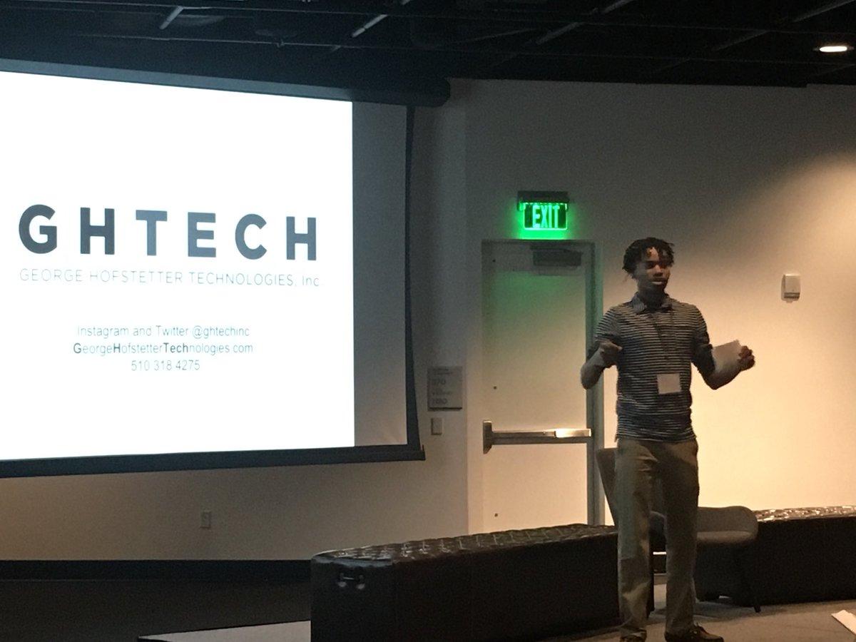 DrAishaMays's tweet image. And the youth shall lead! Inspired by 18 yo George H as he addresses social justice through tech! #uptocode  #Oaklandyouth #ythlive #teendoc