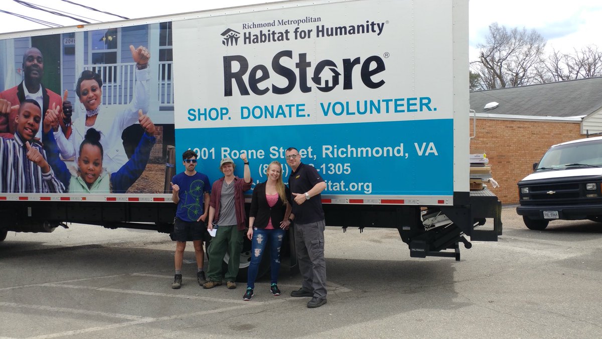 FlooringRVA's tweet photo. At Flooring RVA we love to give back to our community. We donated a truckload of items to Richmond’s Habitat For Humanity Restore. @HabitatRVA Thank you for the partnership. #HabitatForHumanity #ReStore #RVA #RichmondVa #FlooringRVA #Donate #NonProfit https://t.co/LnkdEfdcKJ